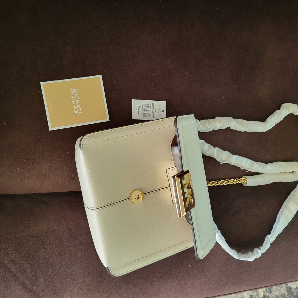 Michael Kors Cream Crossbody Bag with Gold Hardware - Picture 5 of 6
